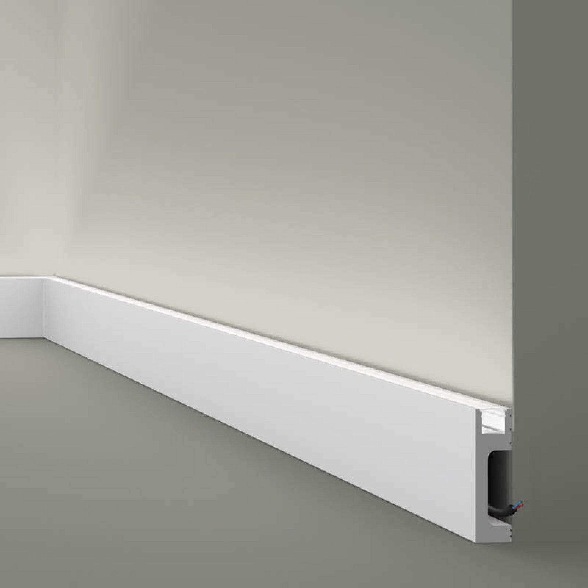 PLINTA DECORATIVA IL10 80X23X2000 NMC